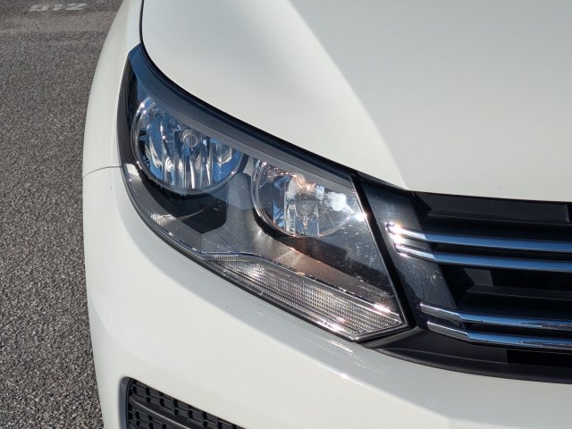 Used 2017 Volkswagen Tiguan S FWD image 10