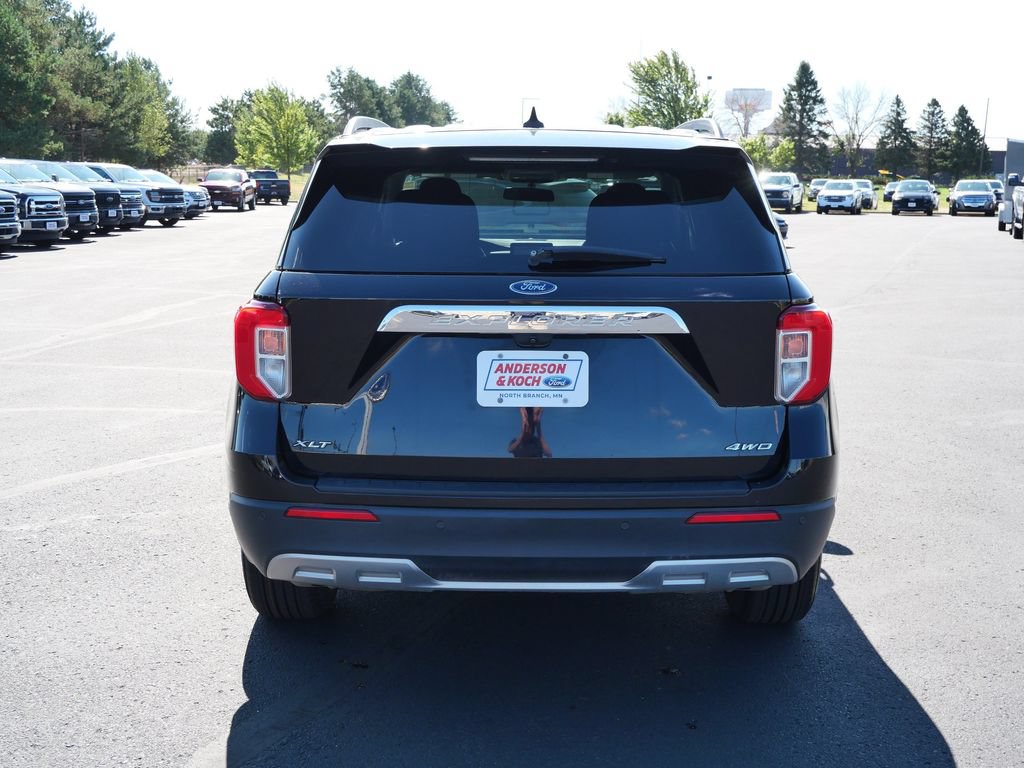 Certified 2022 Ford Explorer XLT w/ Equipment Group 202A AWD/4WD image 7