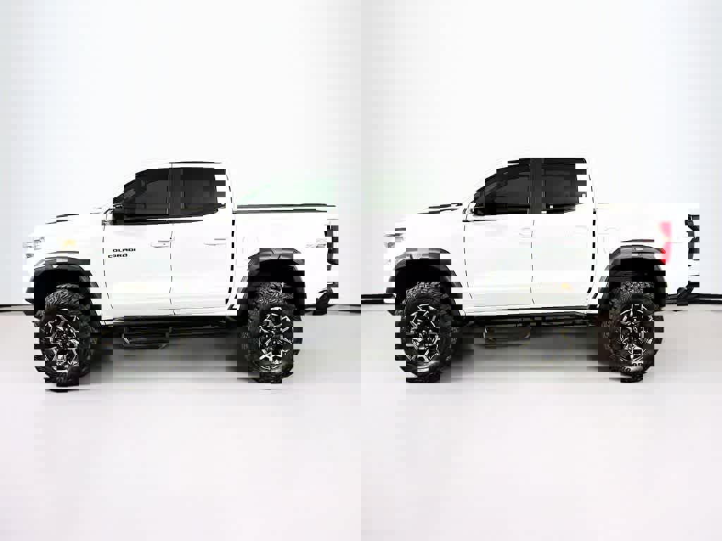 Used 2023 Chevrolet Colorado ZR2 image 3