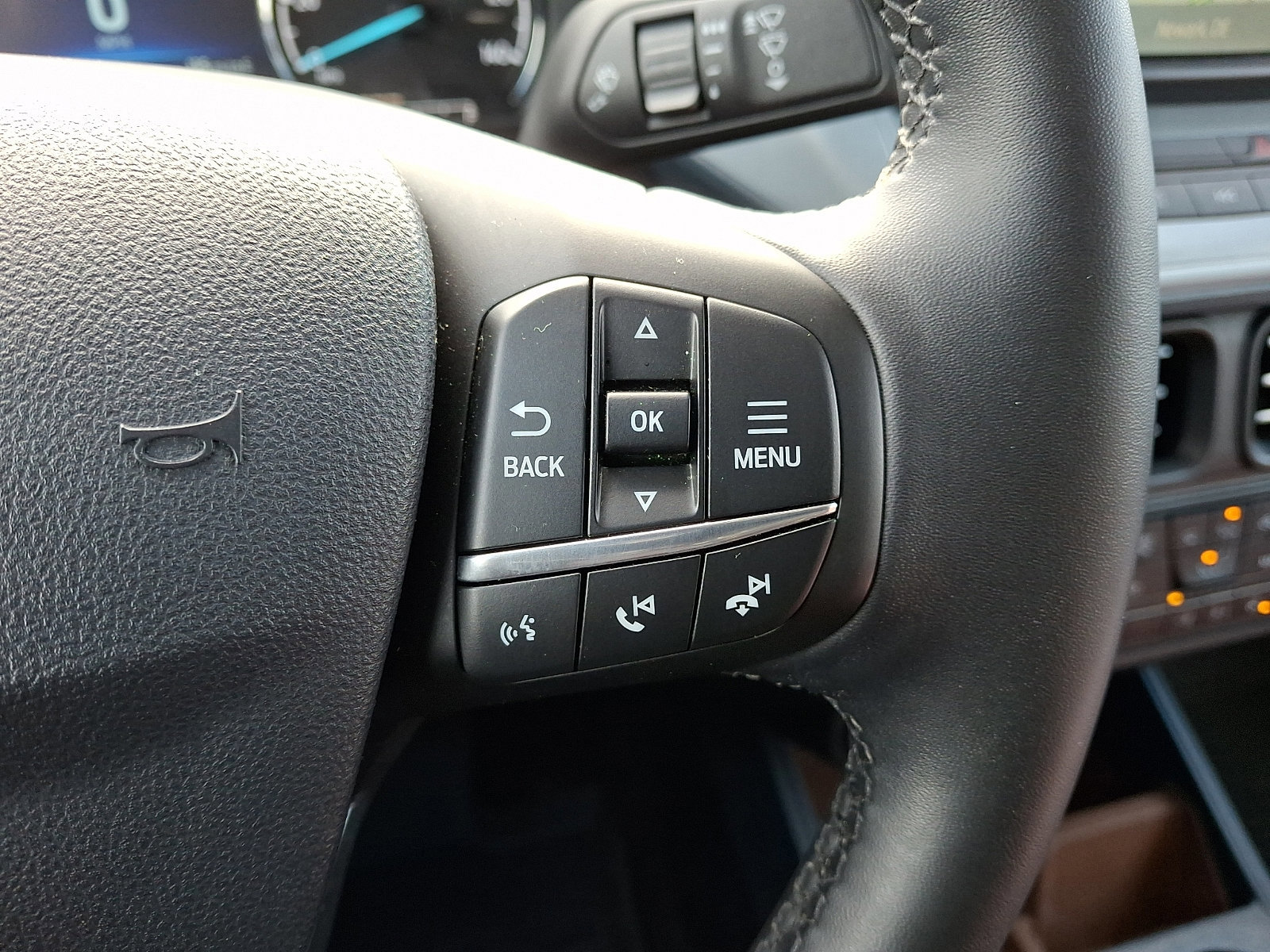 Certified 2024 Ford Maverick Lariat image 30