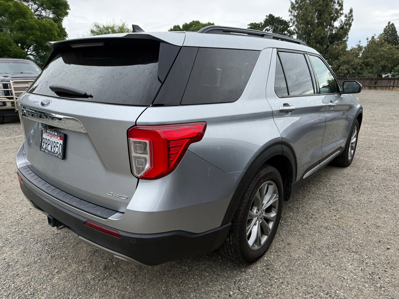 Certified 2022 Ford Explorer XLT w/ Equipment Group 202A AWD/4WD image 6