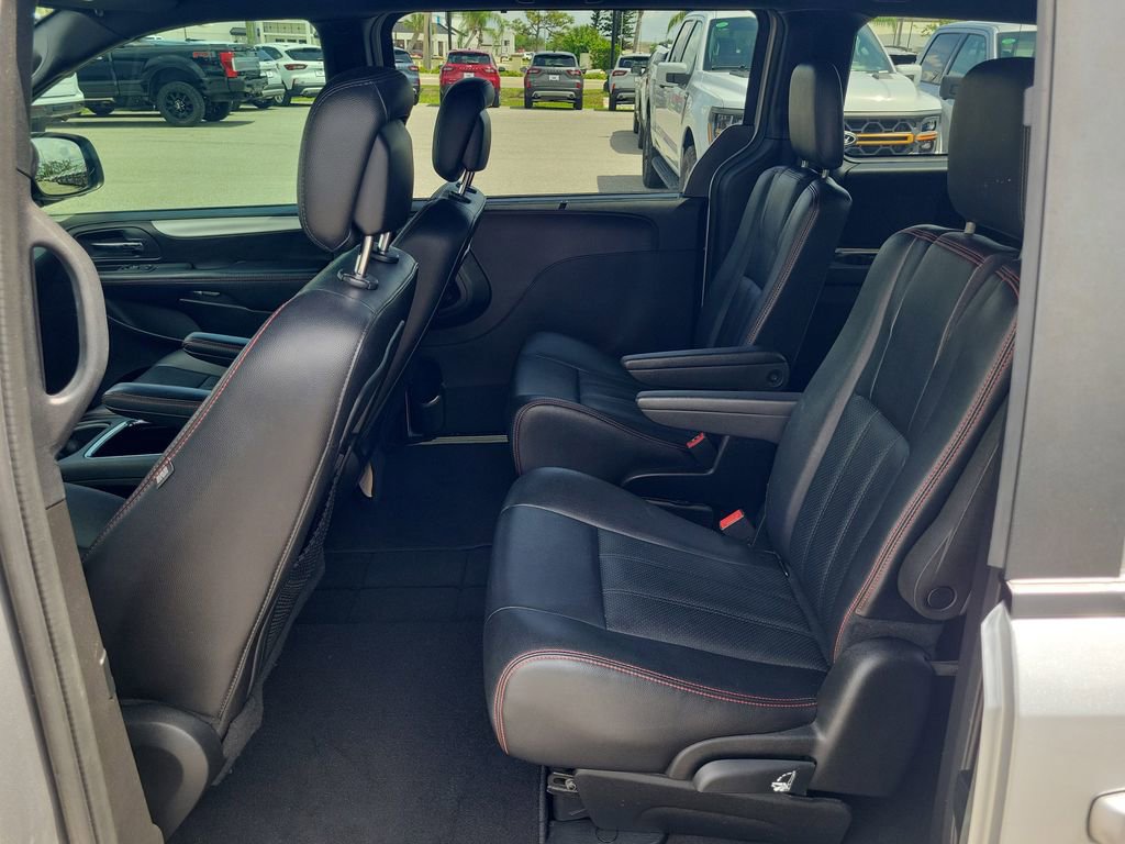 Used 2018 Dodge Grand Caravan GT image 11