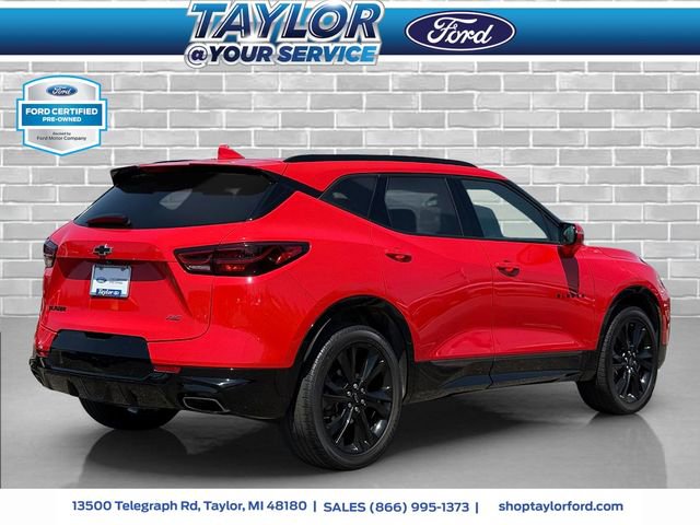 Used 2023 Chevrolet Blazer RS w/ Enhanced Convenience Package FWD image 3
