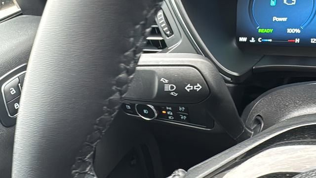 Certified 2024 Ford Escape SE w/ PHEV Premium Package image 19