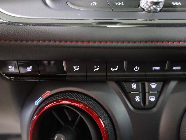 Used 2022 Chevrolet Blazer RS w/ Enhanced Convenience Package AWD/4WD image 23