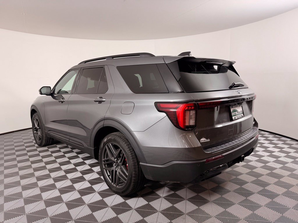 Certified 2025 Ford Explorer ST-Line w/ ST-Line Street Pack AWD/4WD image 11
