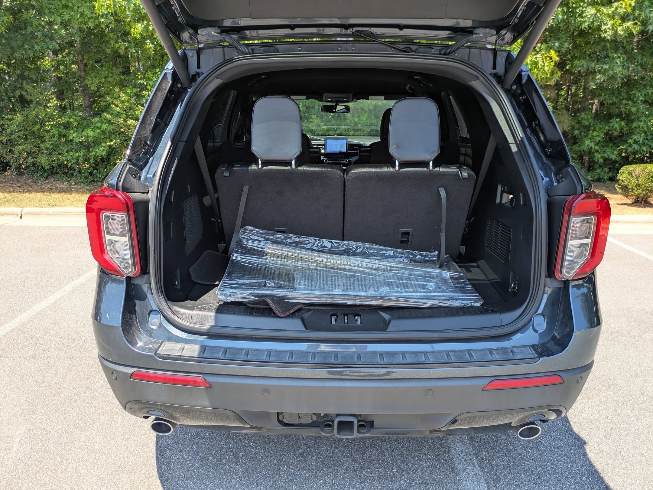 Certified 2022 Ford Explorer ST-Line w/ Class IV Trailer Tow Package RWD image 31