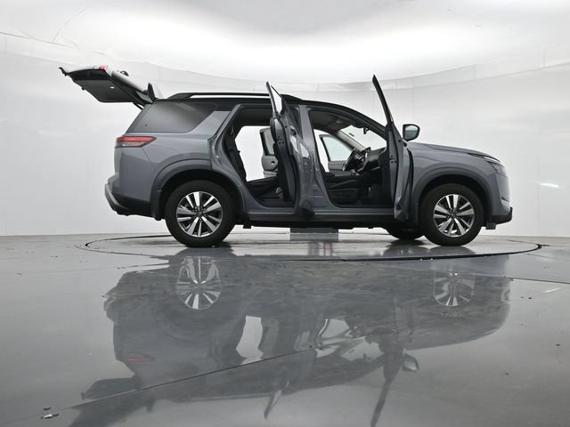 Used 2024 Nissan Pathfinder SL AWD/4WD image 55