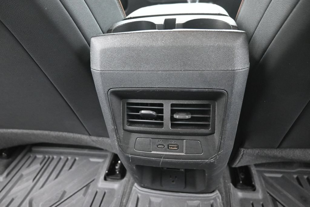 Used 2024 GMC Canyon AT4 w/ LPO, Off Road Lift Package AWD/4WD image 14