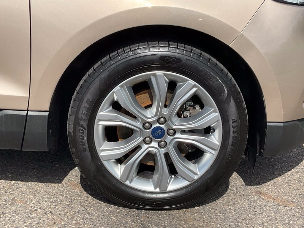 Certified 2020 Ford Edge Titanium AWD/4WD image 25