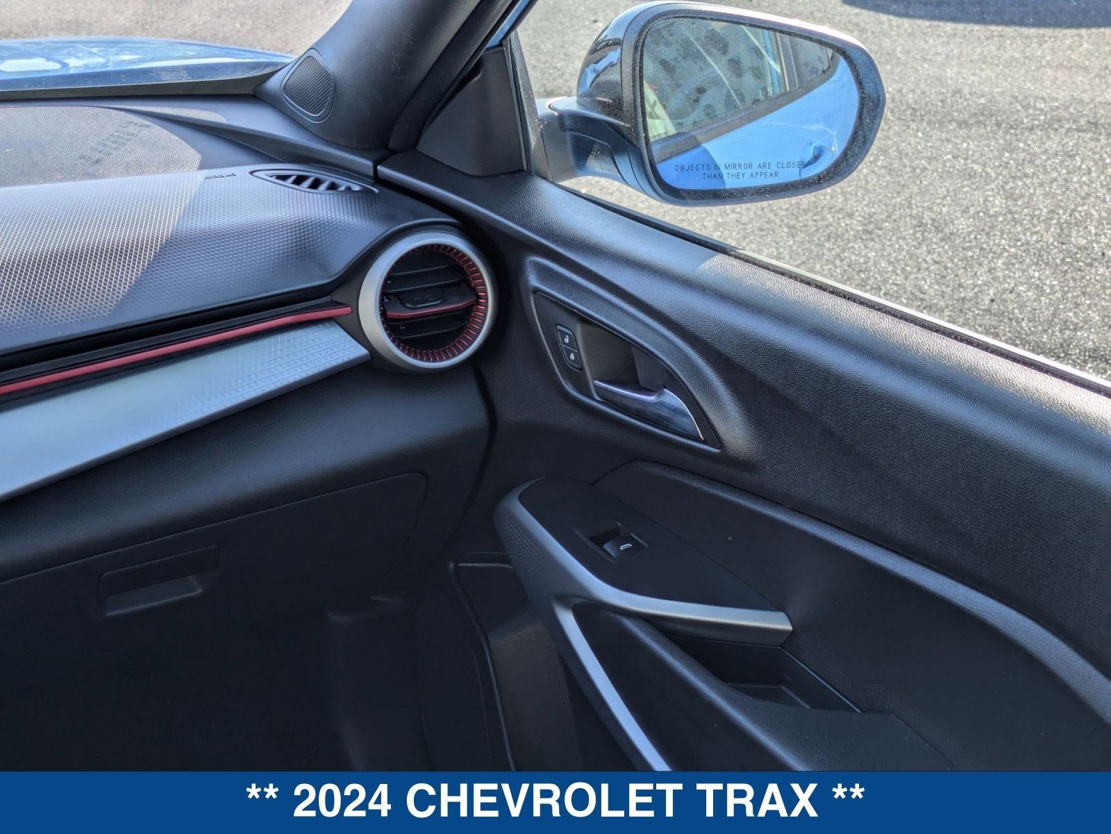 Used 2024 Chevrolet Trax RS w/ Driver Confidence Package image 17
