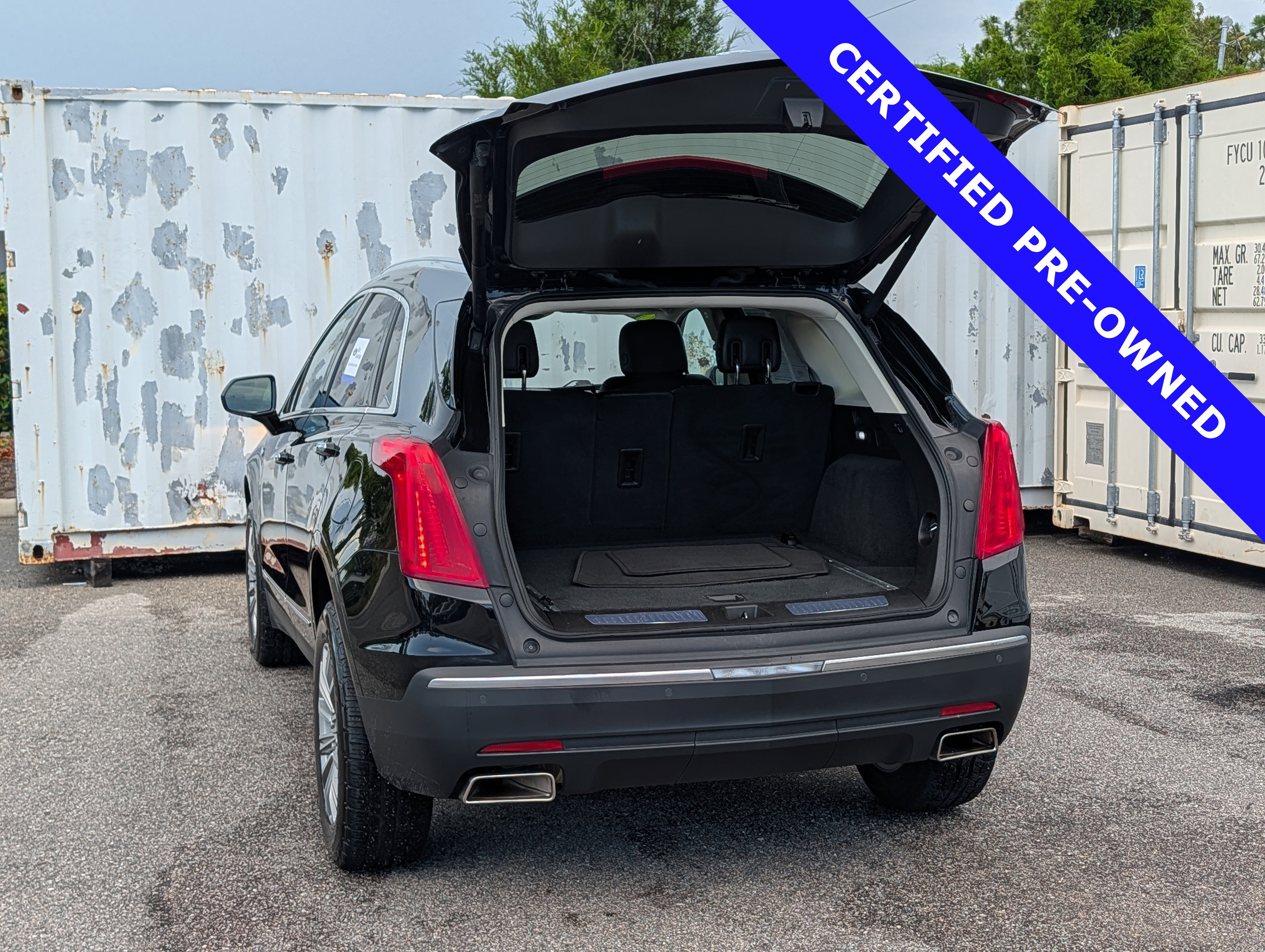 Used 2017 Cadillac XT5 Luxury w/ Driver Awareness Package FWD image 13