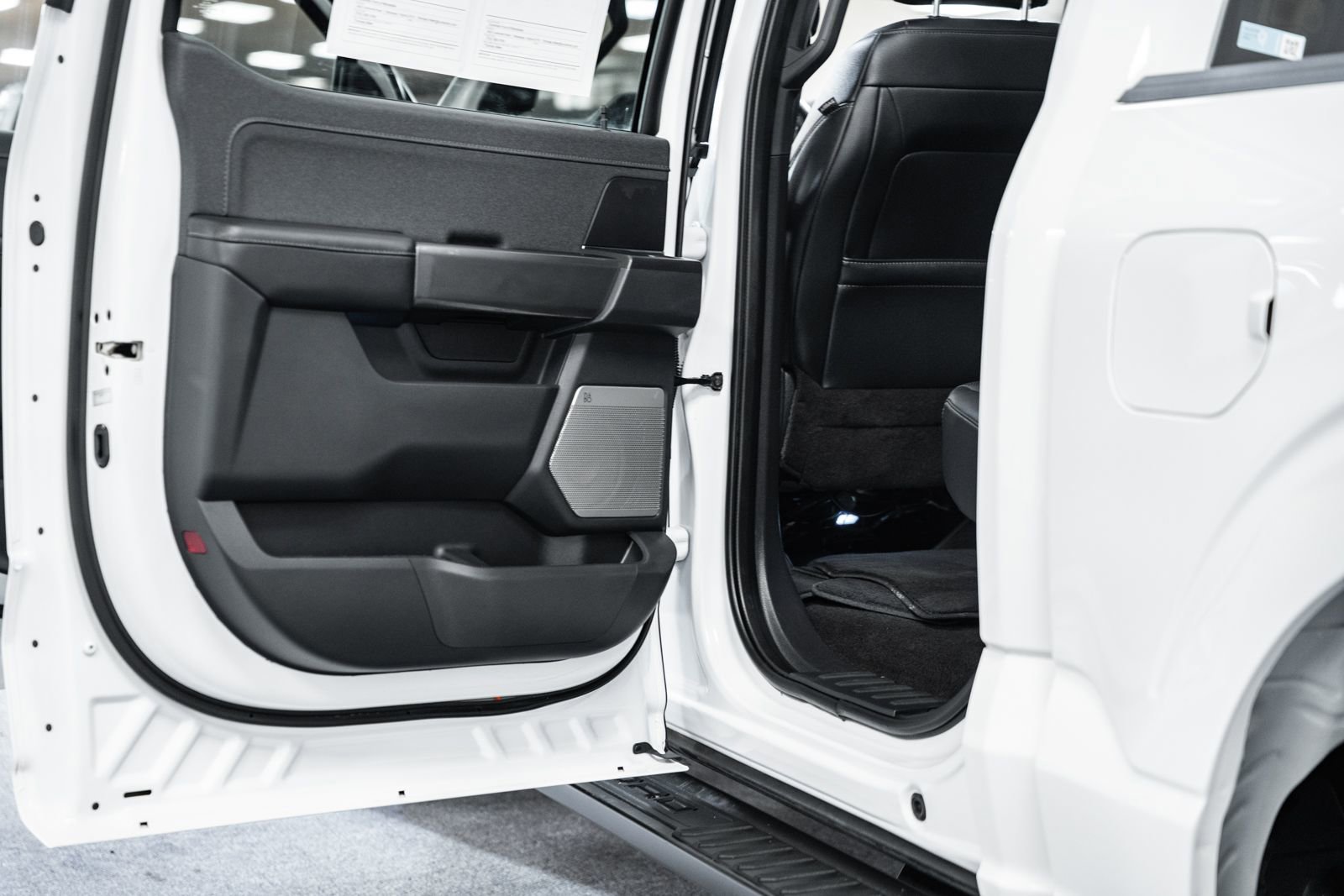 Certified 2023 Ford F150 Lariat w/ Equipment Group 502A High image 47