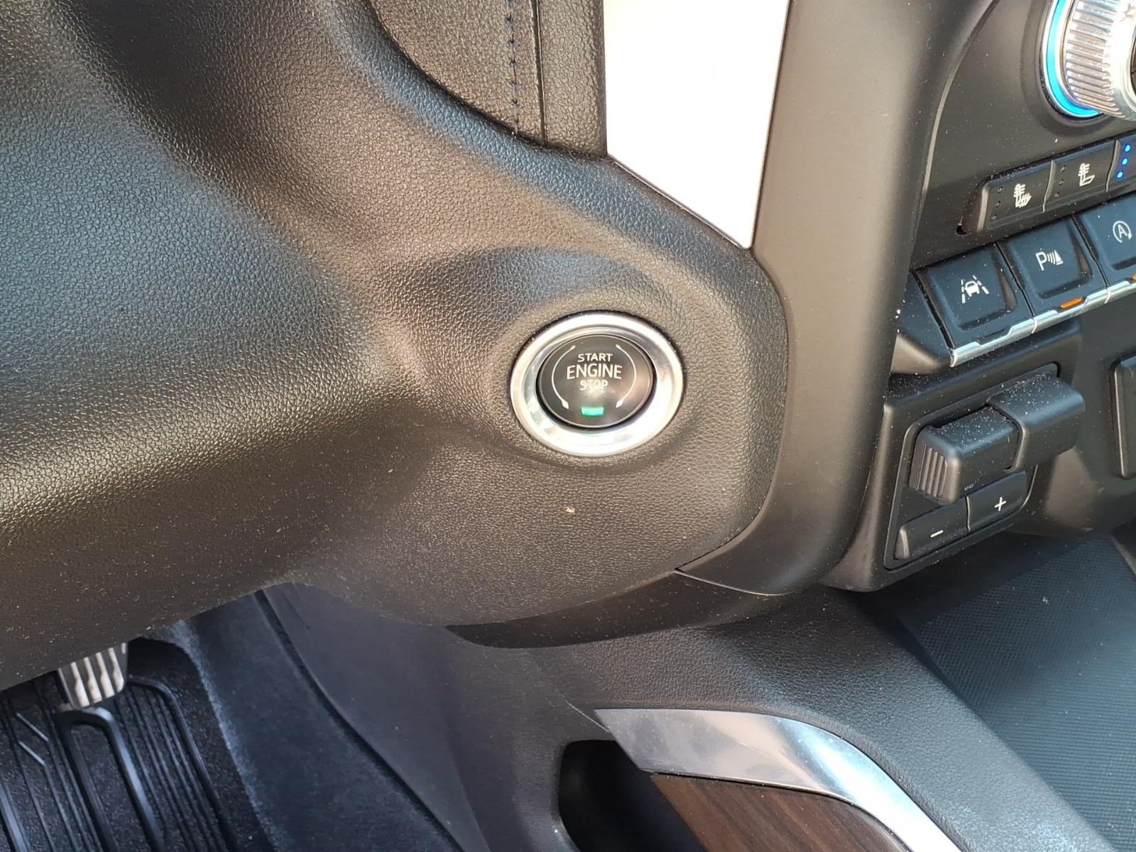 Used 2020 GMC Sierra 1500 SLT RWD image 26