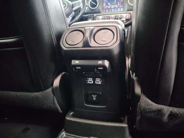Used 2021 Jeep Wrangler Unlimited Sahara w/ Uconnect 4C Nav & Sound Group AWD/4WD image 30