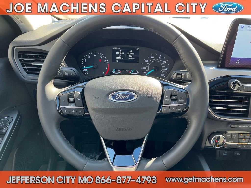 Certified 2022 Ford Escape SE w/ SE Sport Appearance Package image 17