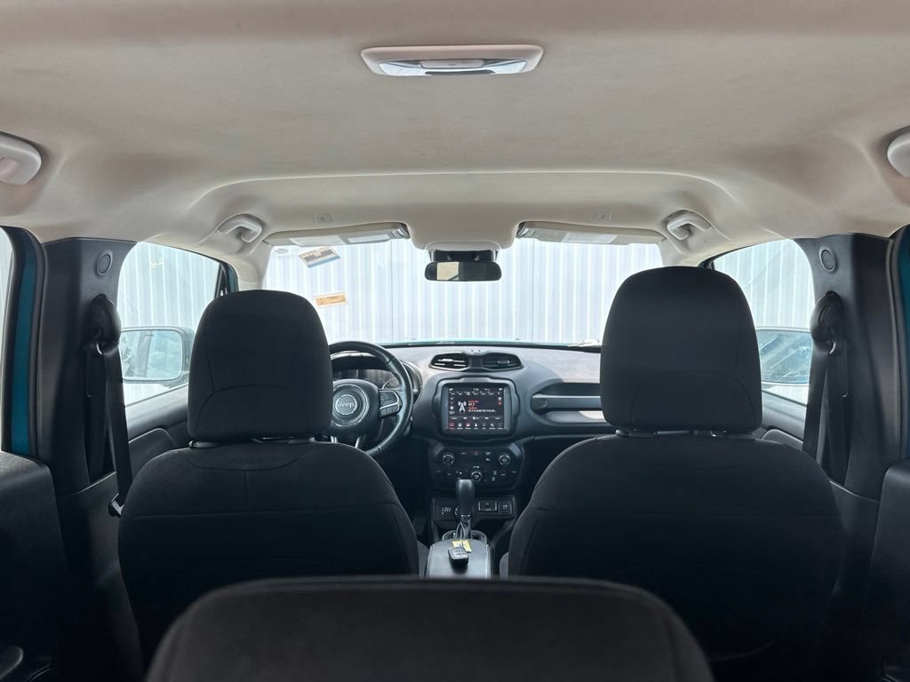 Used 2022 Jeep Renegade Latitude AWD/4WD image 22