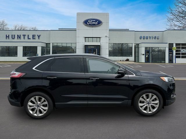 Certified 2022 Ford Edge Titanium AWD/4WD image 3