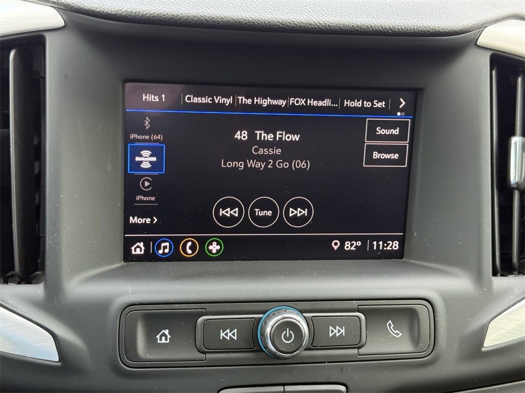 Used 2024 GMC Terrain SLE image 18