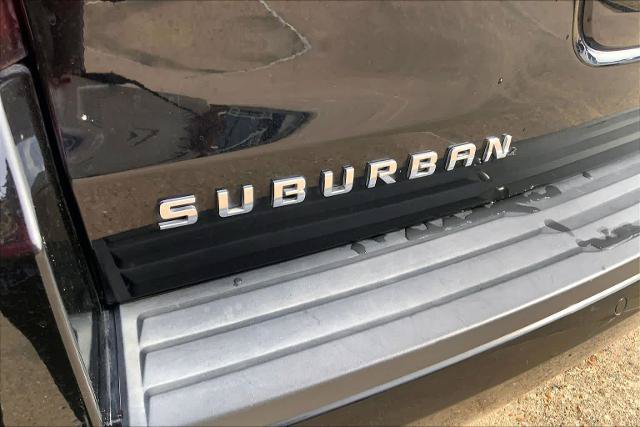 Used 2018 Chevrolet Suburban LT RWD image 10