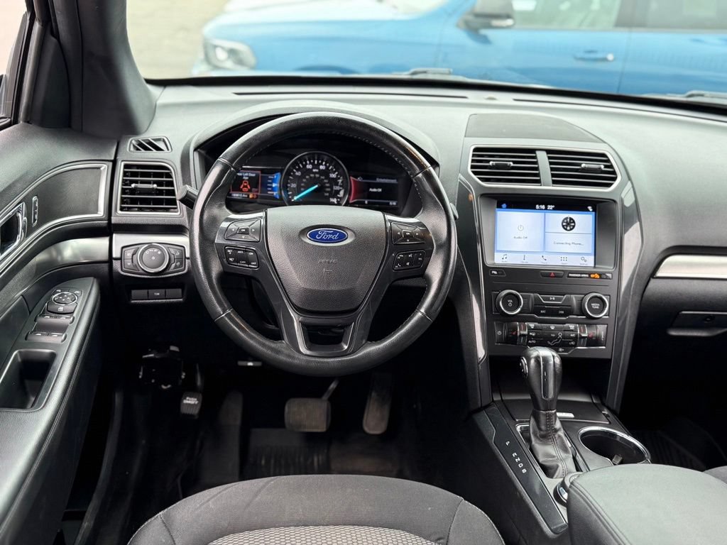 Certified 2019 Ford Explorer XLT AWD/4WD image 5
