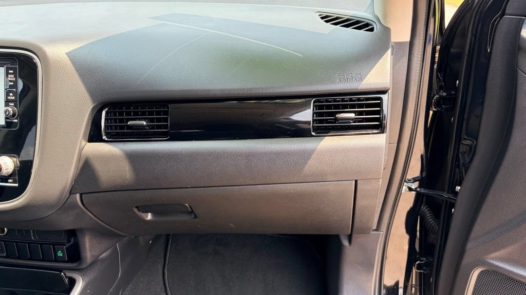 Used 2020 Mitsubishi Outlander ES FWD image 21