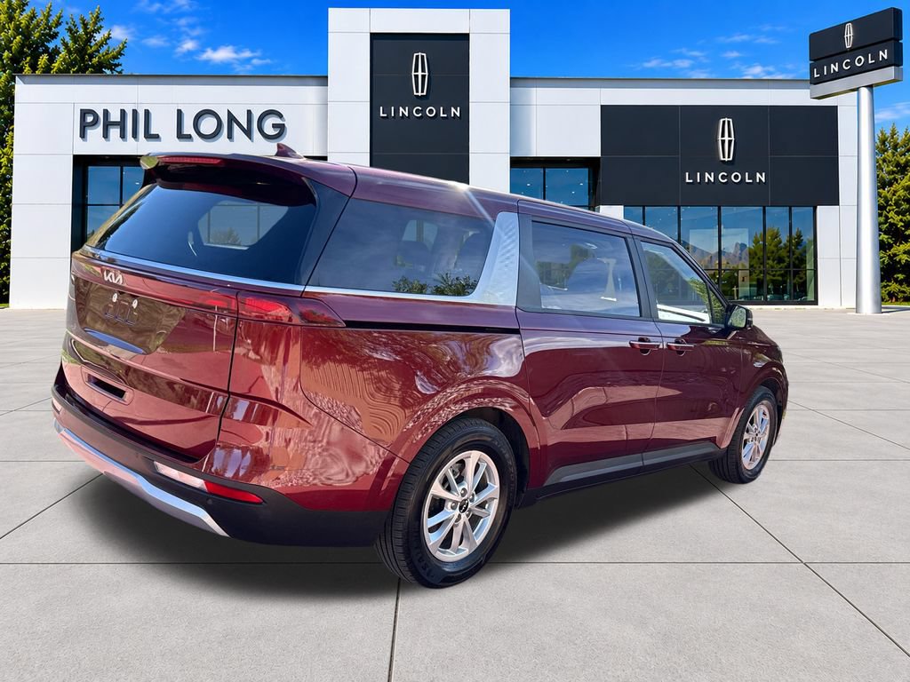 Used 2024 Kia Carnival LX FWD image 9