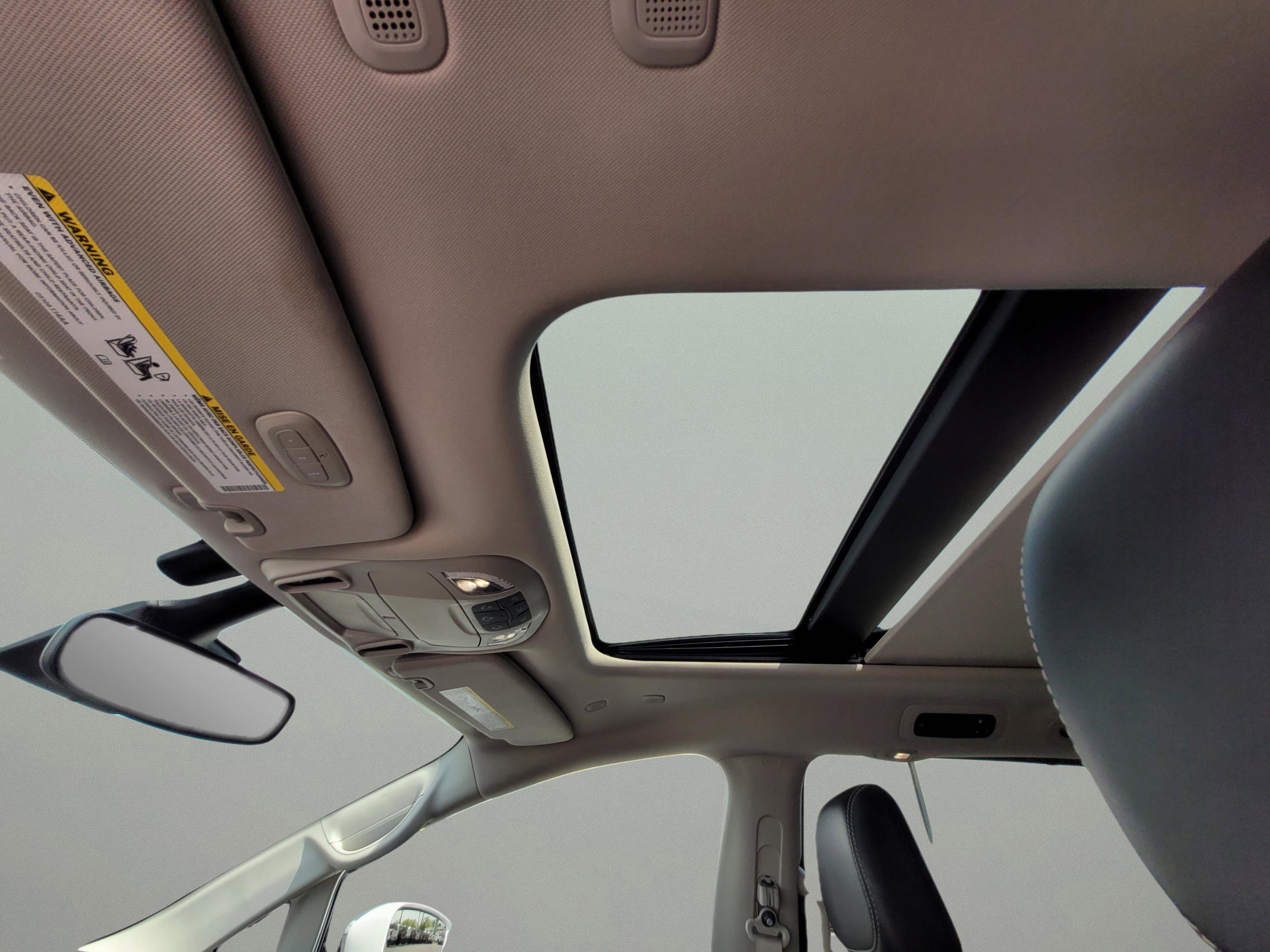 Used 2022 Chrysler Pacifica Limited FWD image 26