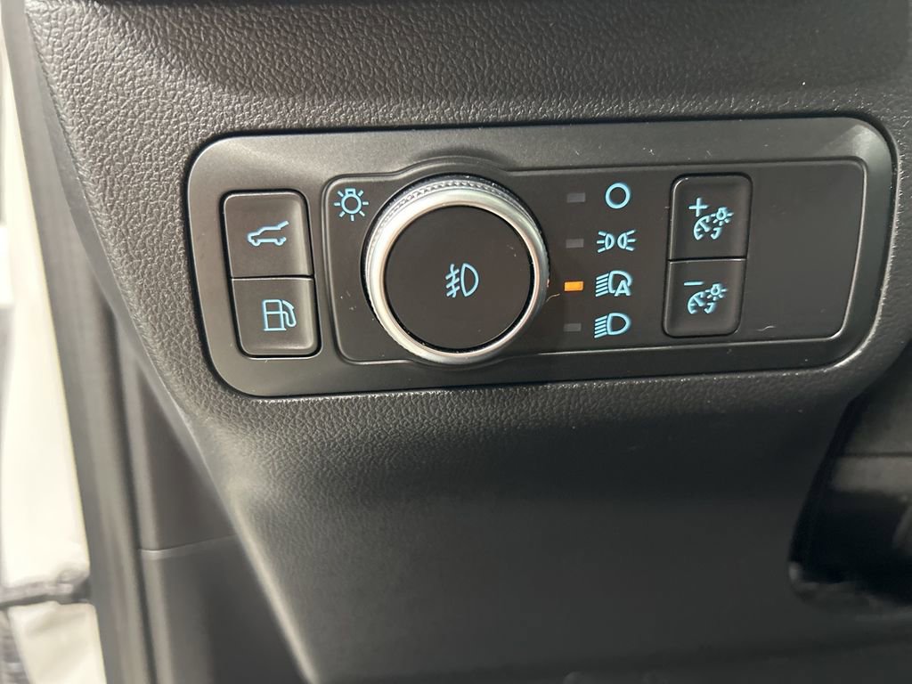 Certified 2022 Ford Escape Titanium image 12