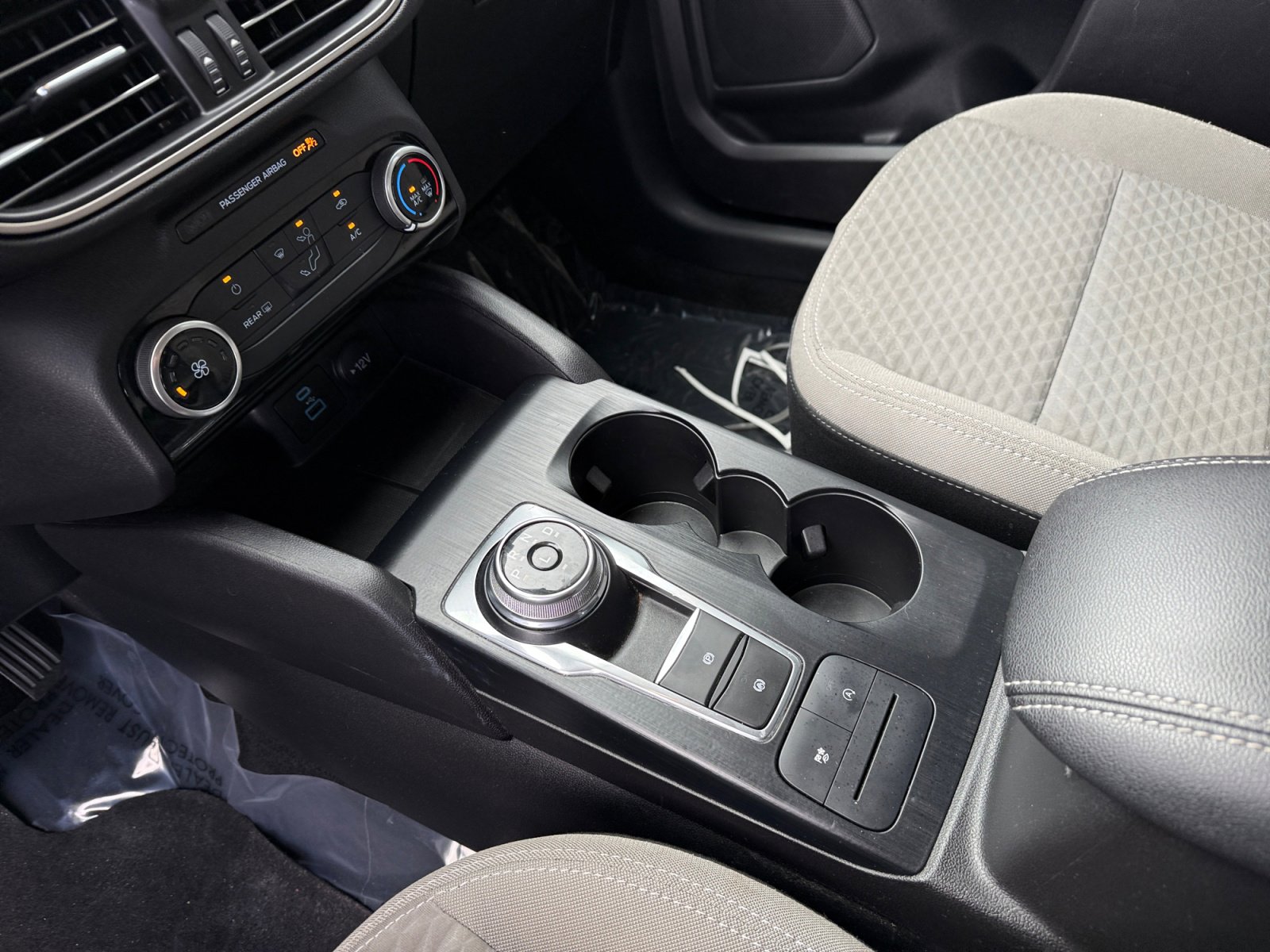 Certified 2022 Ford Escape SE image 13