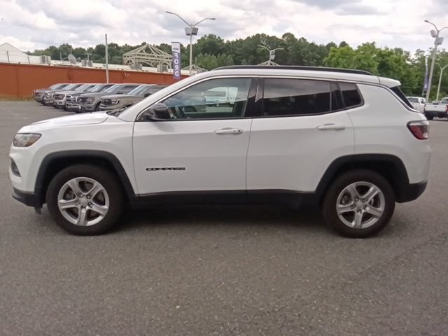 Used 2024 Jeep Compass Latitude AWD/4WD image 6