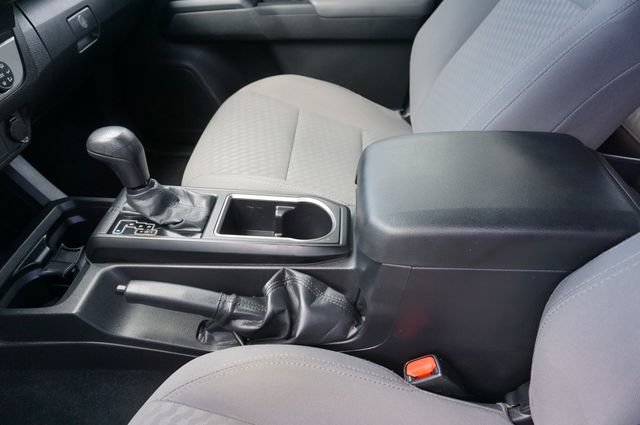 Used 2022 Toyota Tacoma SR w/ SR Convenience Package RWD image 23