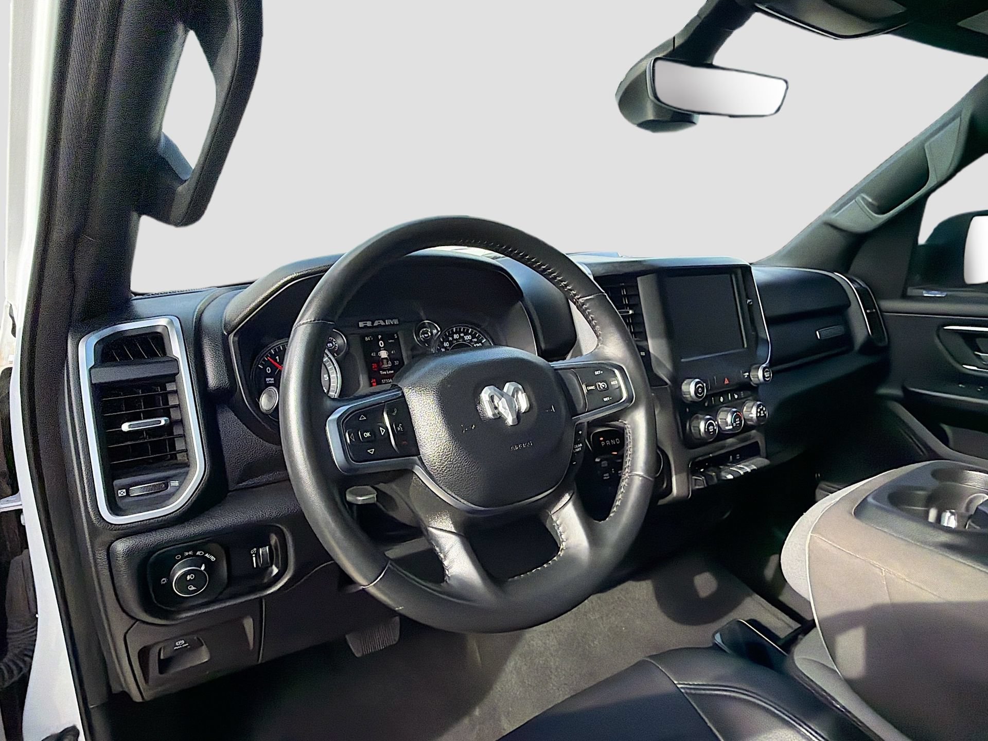 Used 2024 RAM 1500 Big Horn AWD/4WD image 15