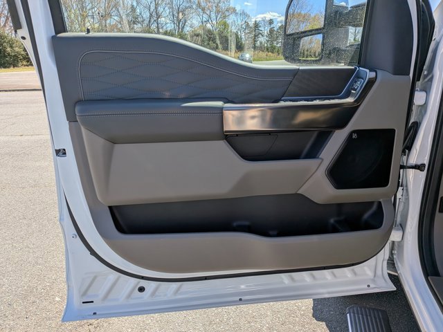 Certified 2026 Ford F450 Platinum w/ Platinum Plus Package AWD/4WD image 12