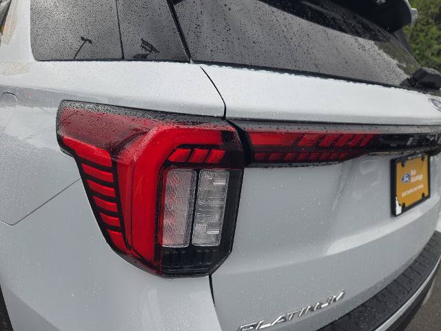 Certified 2025 Ford Explorer Platinum w/ LUX Leather Package AWD/4WD image 6
