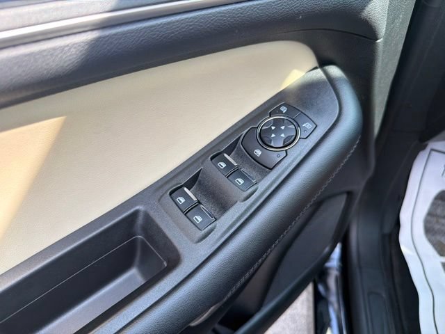 Certified 2024 Ford Edge SEL w/ Convenience Package AWD/4WD image 25