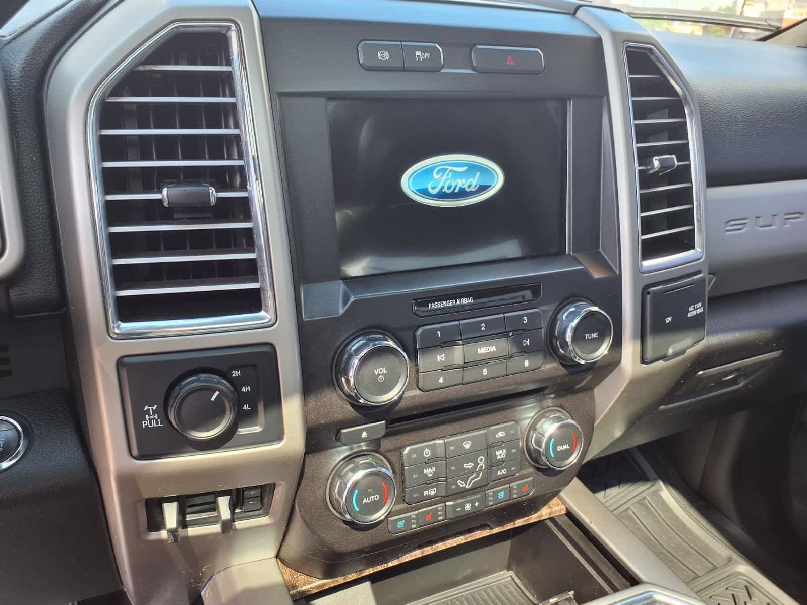Certified 2017 Ford F250 Lariat w/ Lariat Ultimate Package AWD/4WD image 15