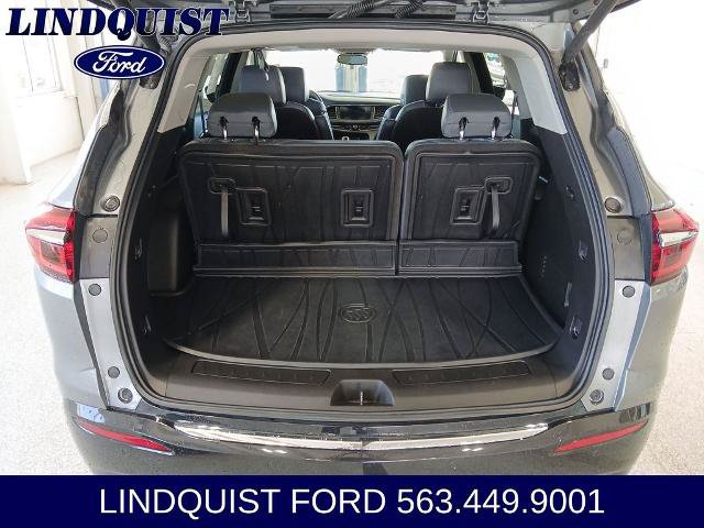 Used 2020 Buick Enclave Essence w/ Sound and Sites Package AWD/4WD image 21