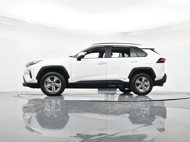Used 2025 Toyota RAV4 XLE AWD/4WD image 37