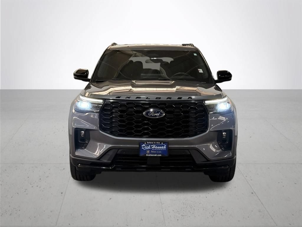 Certified 2025 Ford Explorer ST-Line AWD/4WD image 4