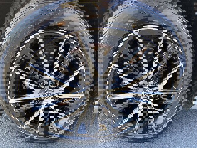 Used 2024 Toyota Camry SE image 11