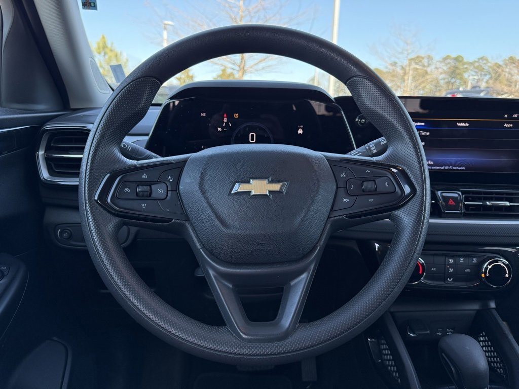 Used 2025 Chevrolet TrailBlazer LT image 14