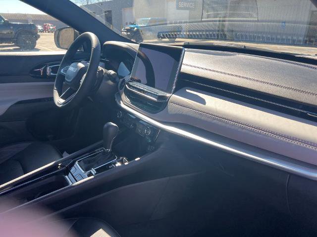 Used 2024 Jeep Compass Limited image 13