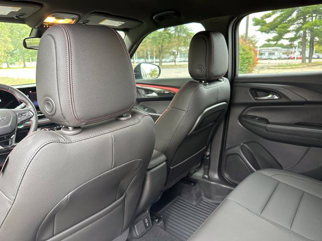 Used 2025 Chevrolet TrailBlazer RS w/ Convenience Package AWD/4WD image 25
