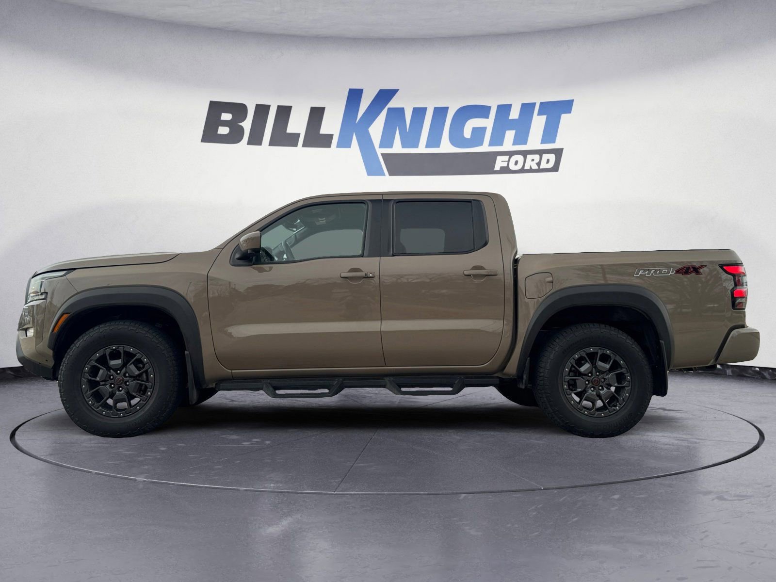 Used 2023 Nissan Frontier PRO-4X w/ Pro-4X Premium Package image 2