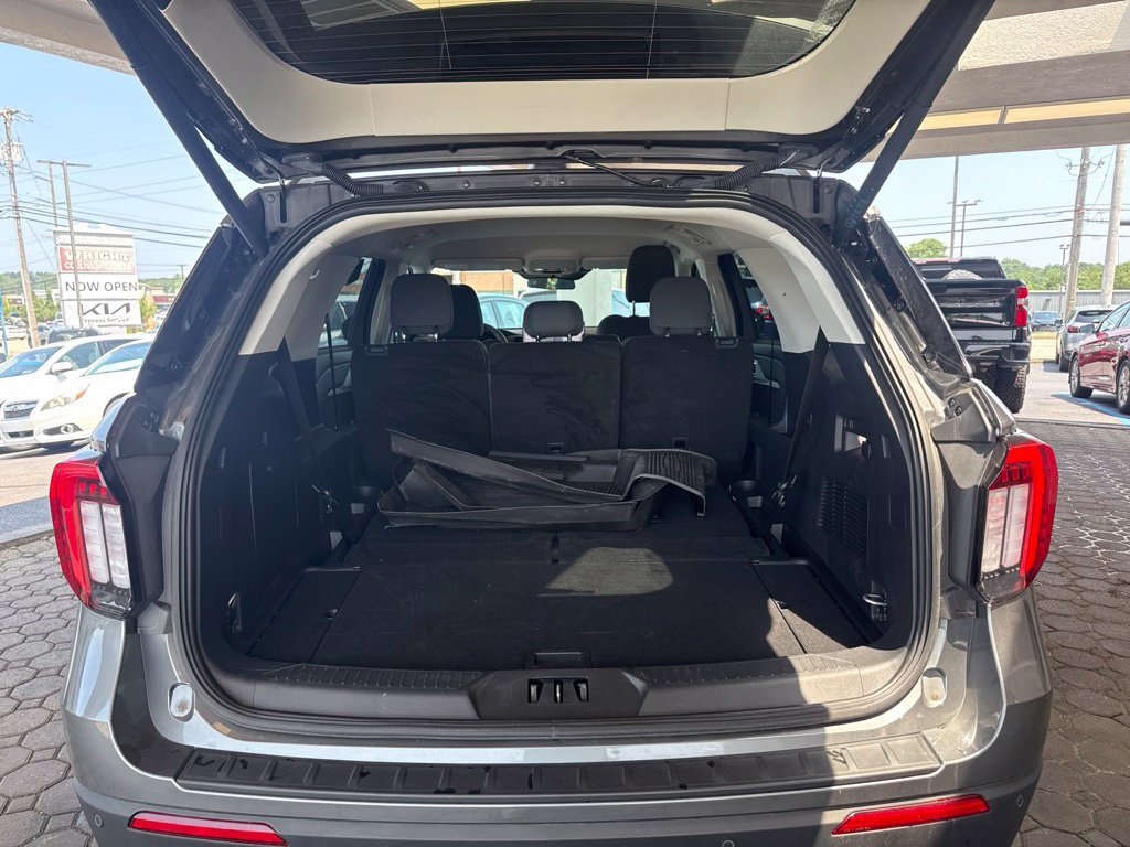 Certified 2025 Ford Explorer Active AWD/4WD image 8