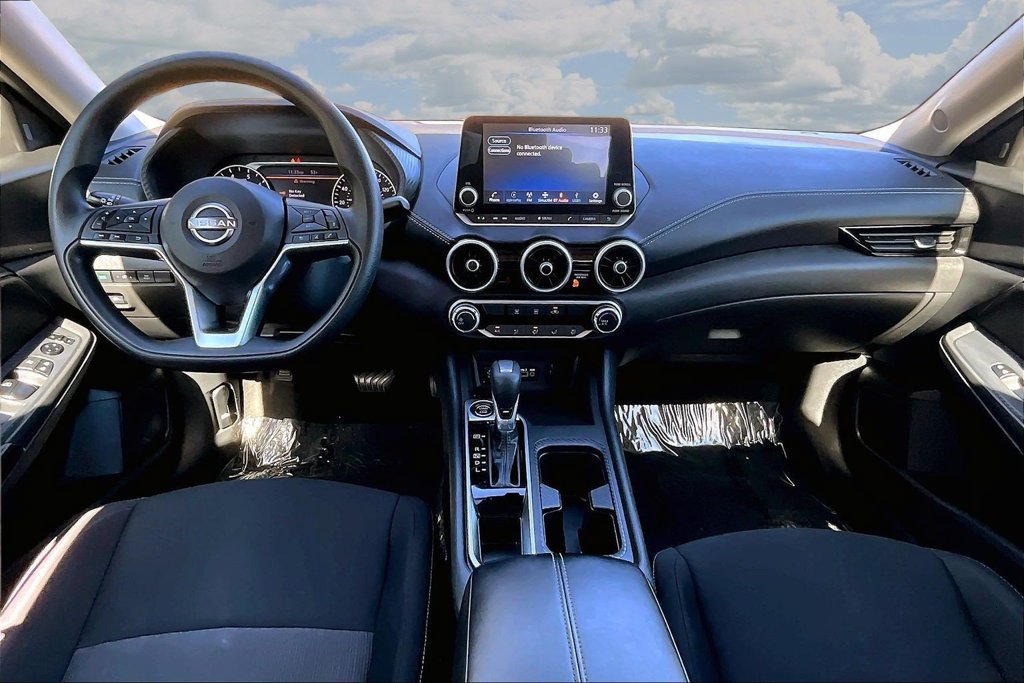 Used 2025 Nissan Sentra SV FWD image 9