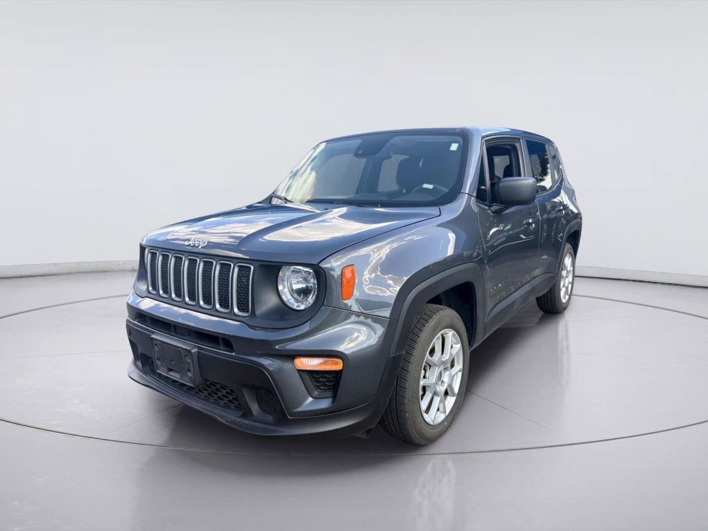 Used 2023 Jeep Renegade Latitude AWD/4WD image 6