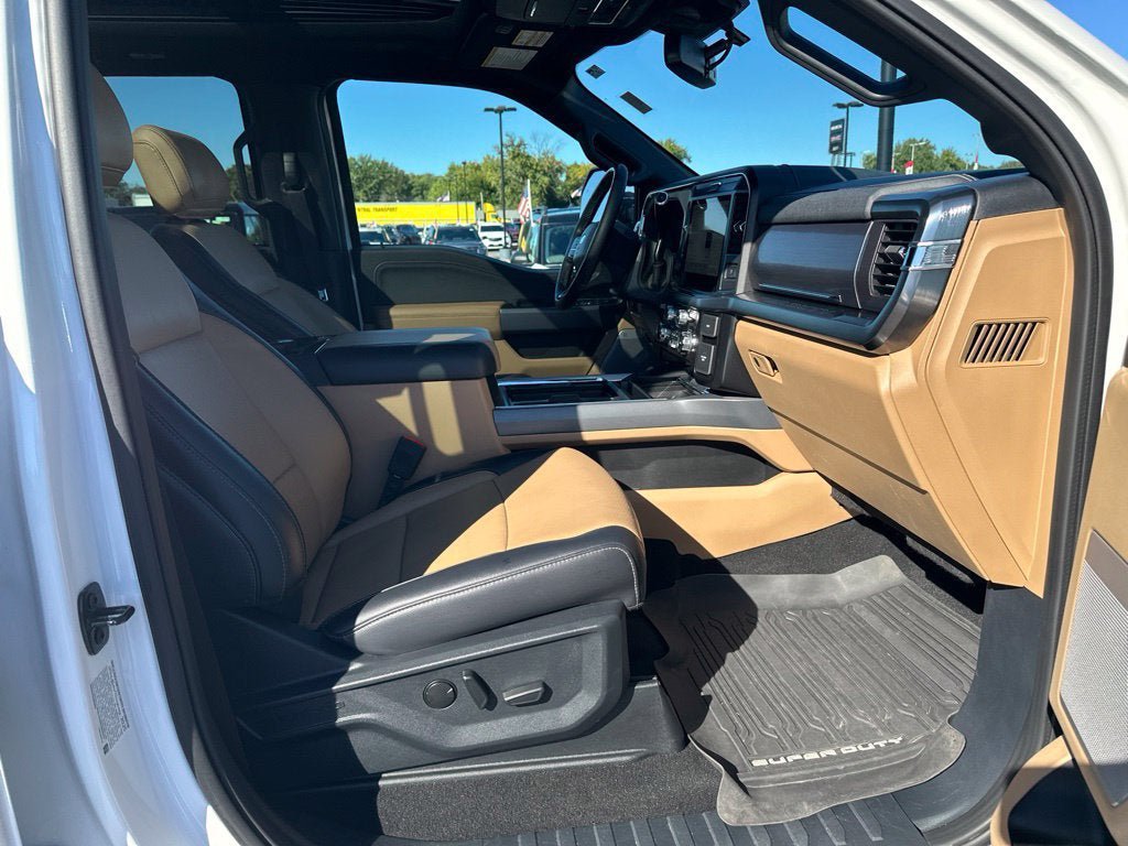 Certified 2025 Ford F250 Lariat w/ Lariat Ultimate Package AWD/4WD image 12