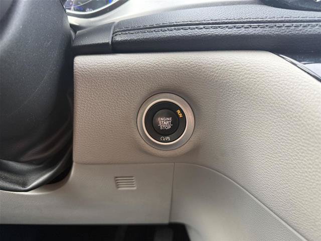 Used 2018 Chrysler Pacifica Limited FWD image 15